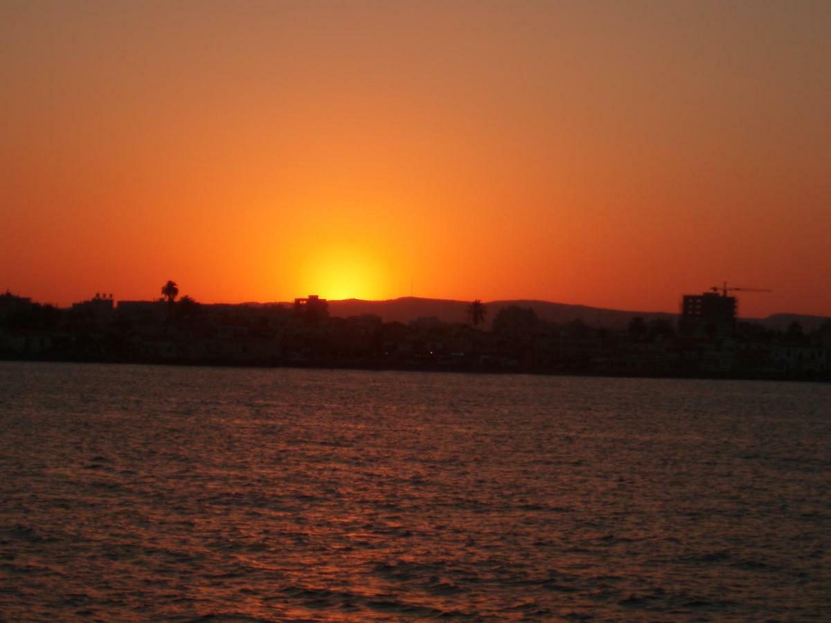 בורוקליני Mediterranean Sunrise Complex מראה חיצוני תמונה